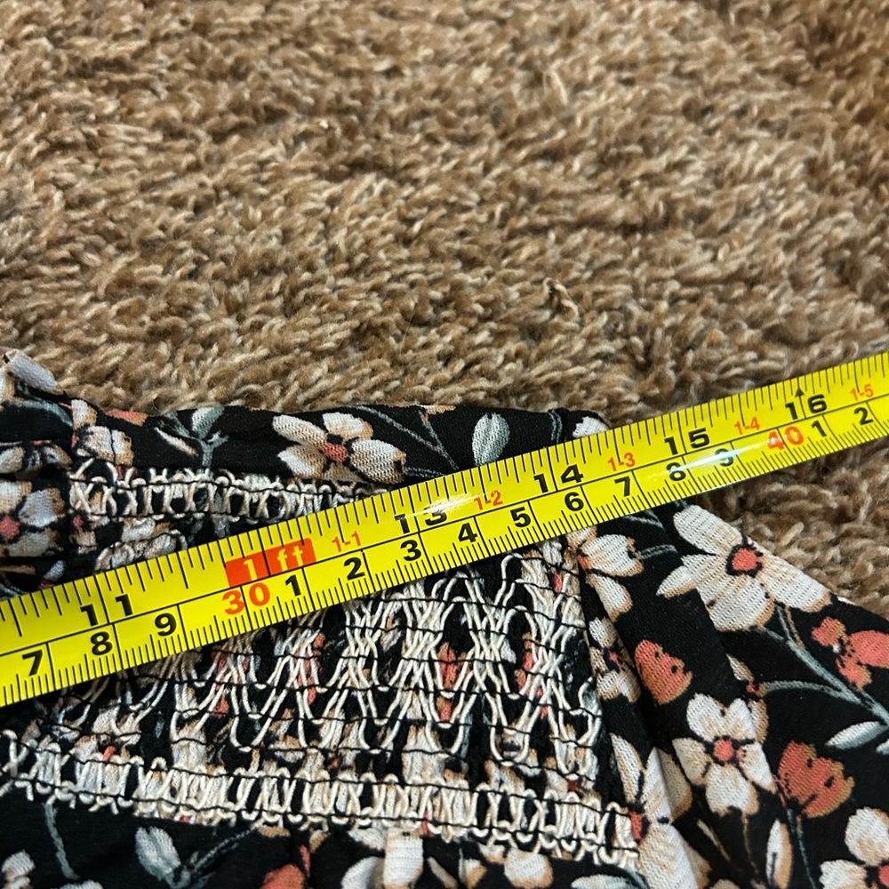 Floral Patterned Top - Picture 3 of 6